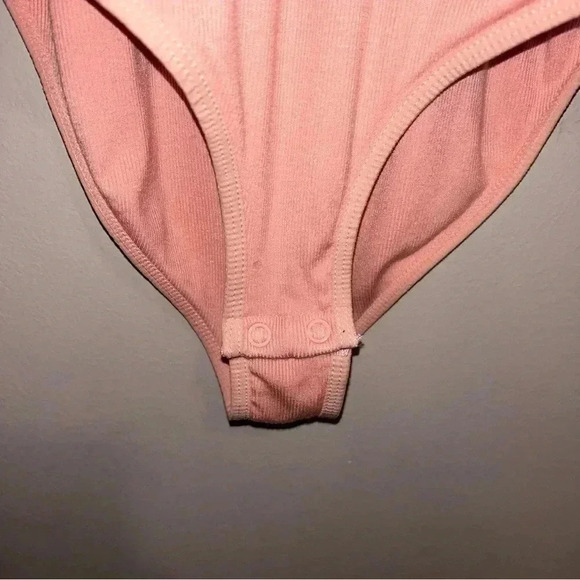 Aritzia - Talula Bodysuit - Picture 6 of 6